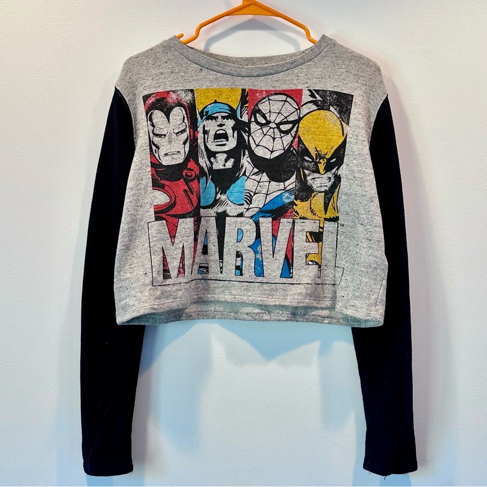 Marvel Heroes Pop Art Comics Gray Black Long Sleeve Cropped Sweater, Size M